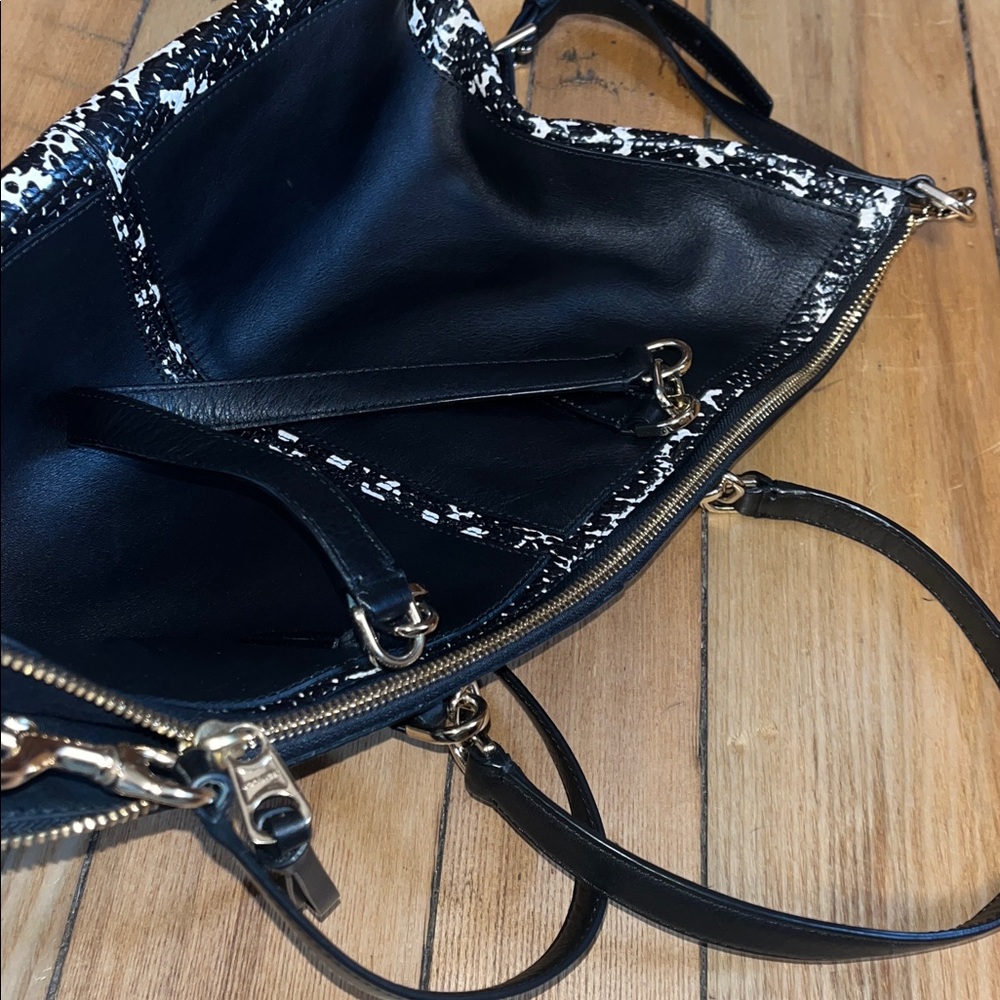 Coach Bleecker Cooper satchel in two-tone black gold python-embossed leather - Picture 7 of 10